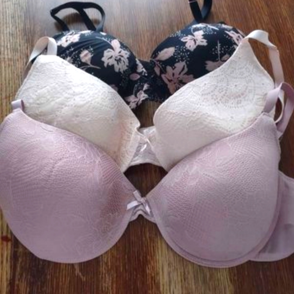 NEW! 42 D Maryln Monroe Bras